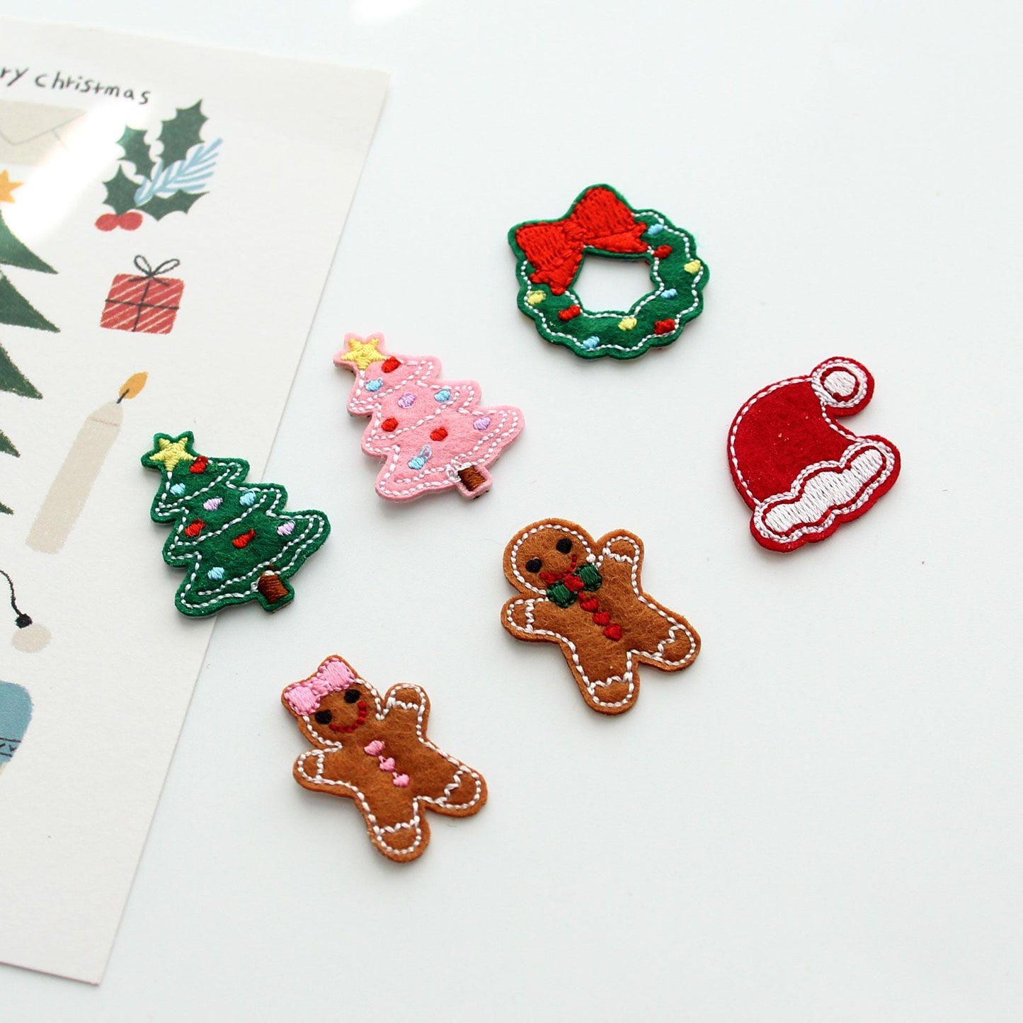 Christmas Embroidered Felt Patches, Appliques for Hair Clips, Scrapbooking, DIY Crafts 4pcs