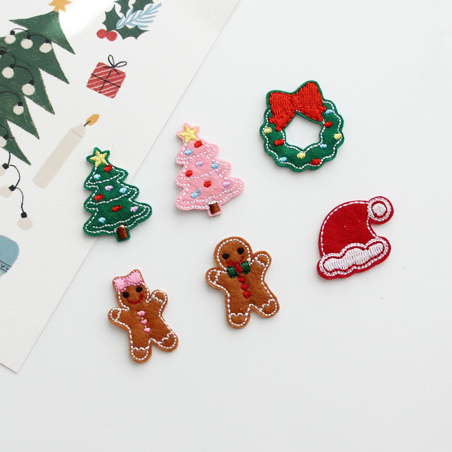 Christmas Embroidered Felt Patches, Appliques for Hair Clips, Scrapbooking, DIY Crafts 4pcs