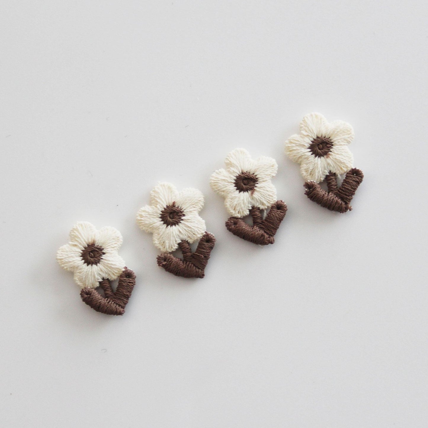 Mini Embroidered Flower Patch  Floral Applique for Hair Clips & DIY 4pcs