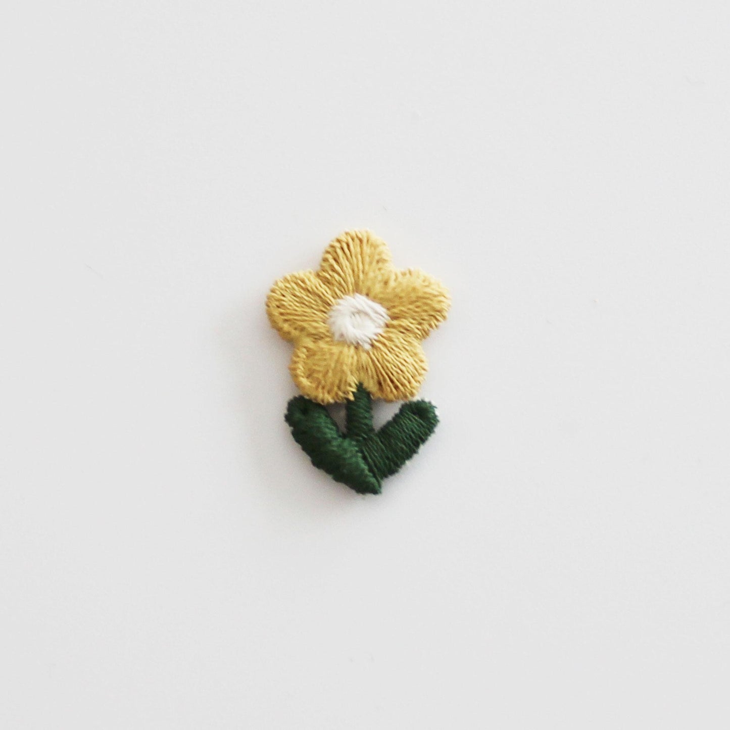 Mini Embroidered Flower Patch  Floral Applique for Hair Clips & DIY 4pcs