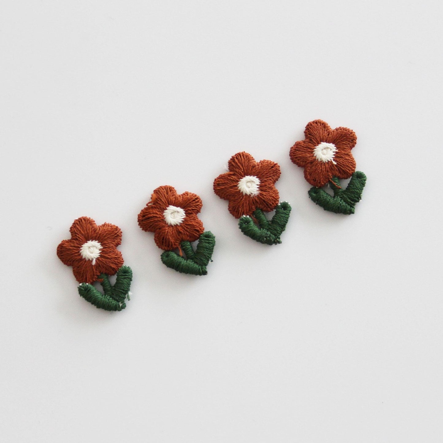 Mini Embroidered Flower Patch  Floral Applique for Hair Clips & DIY 4pcs