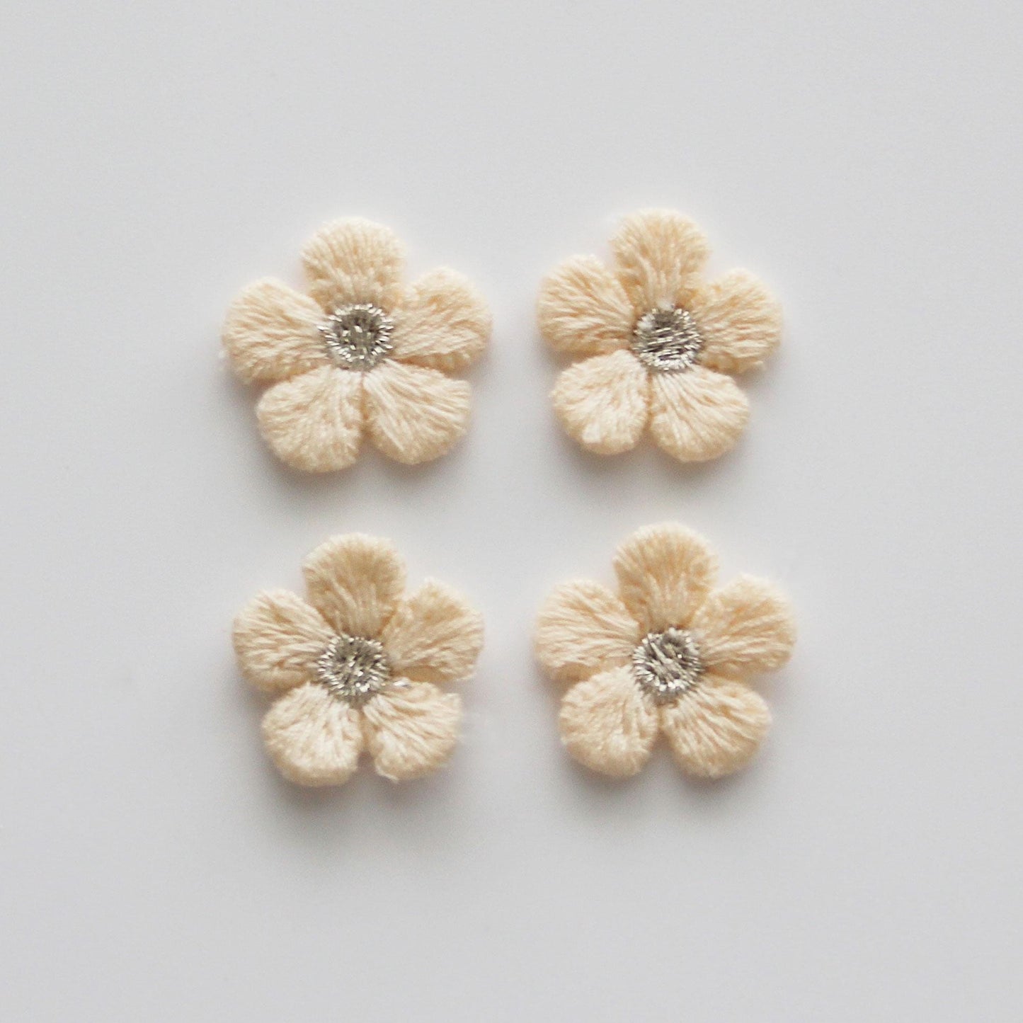 Embroidered Flower Appliques 0.78in (2cm) | Mini Floral Embroidery Patch 4pcs