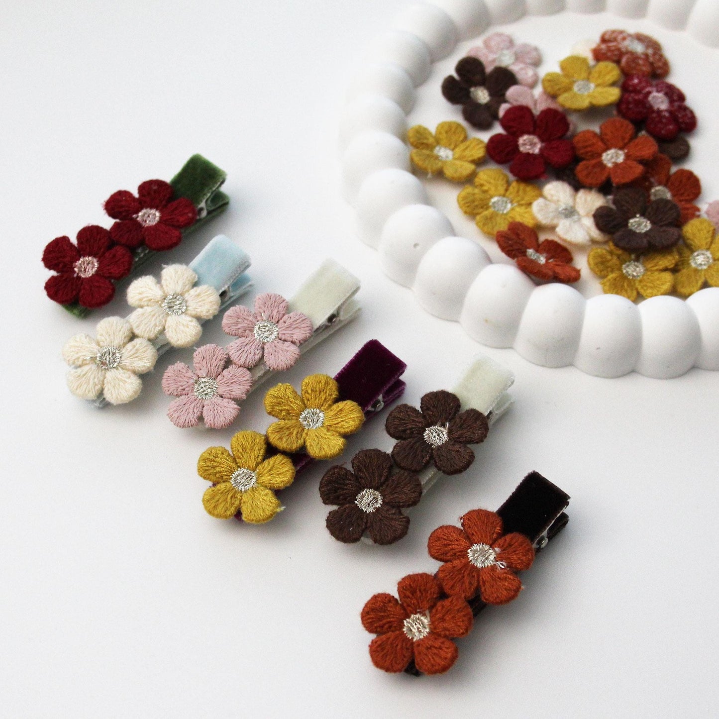 Embroidered Flower Appliques 0.78in (2cm) | Mini Floral Embroidery Patch 4pcs