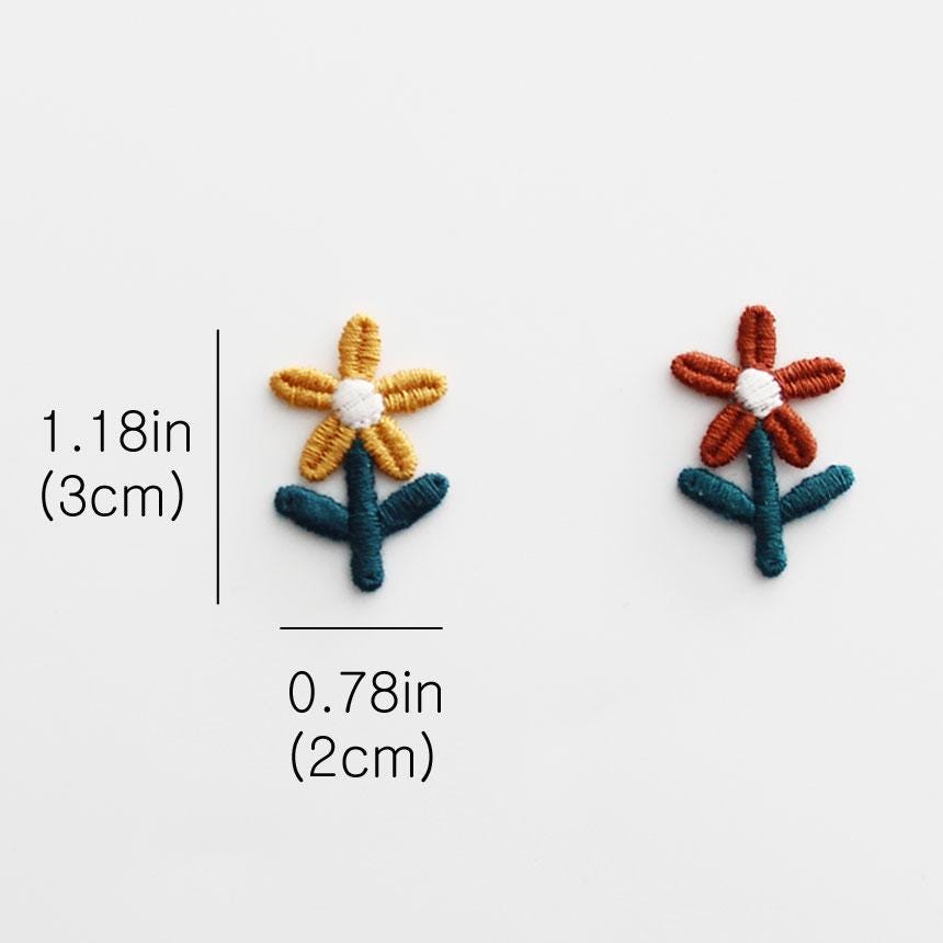 Tiny Embroidered Flower Patch  Floral Applique for Hair Clips & DIY 2pcs