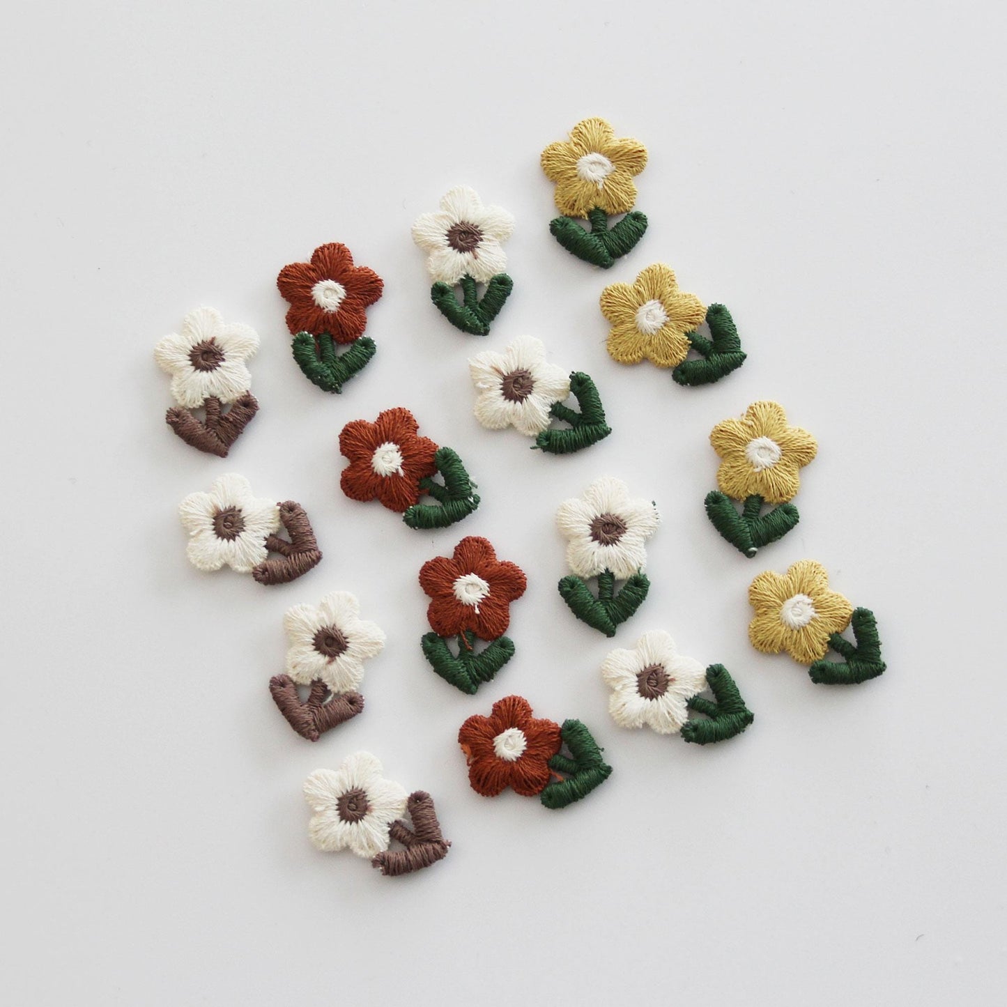 Mini Embroidered Flower Patch  Floral Applique for Hair Clips & DIY 4pcs