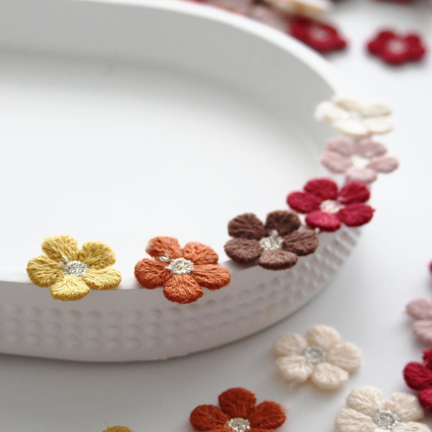 Embroidered Flower Appliques 0.78in (2cm) | Mini Floral Embroidery Patch 4pcs