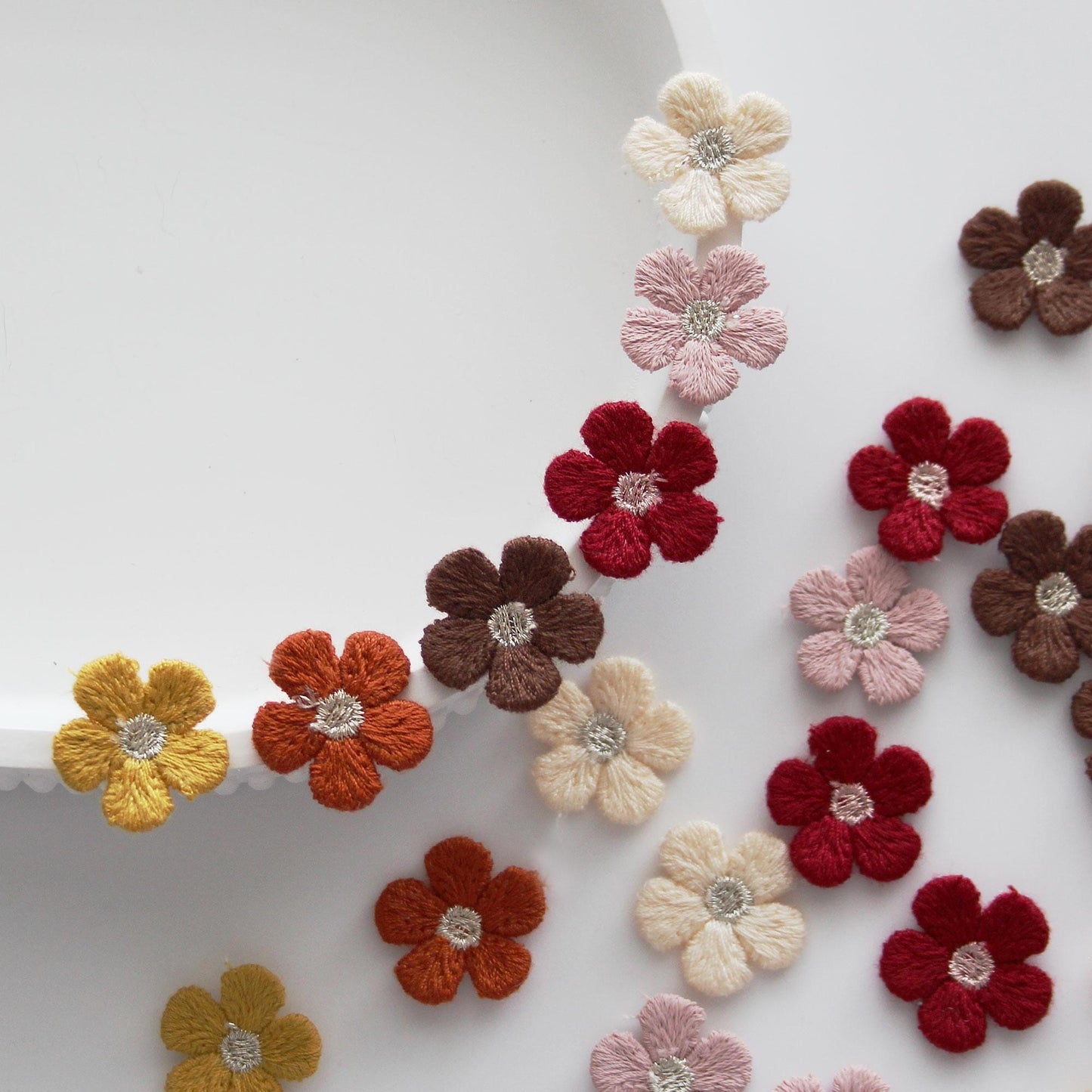 Embroidered Flower Appliques 0.78in (2cm) | Mini Floral Embroidery Patch 4pcs