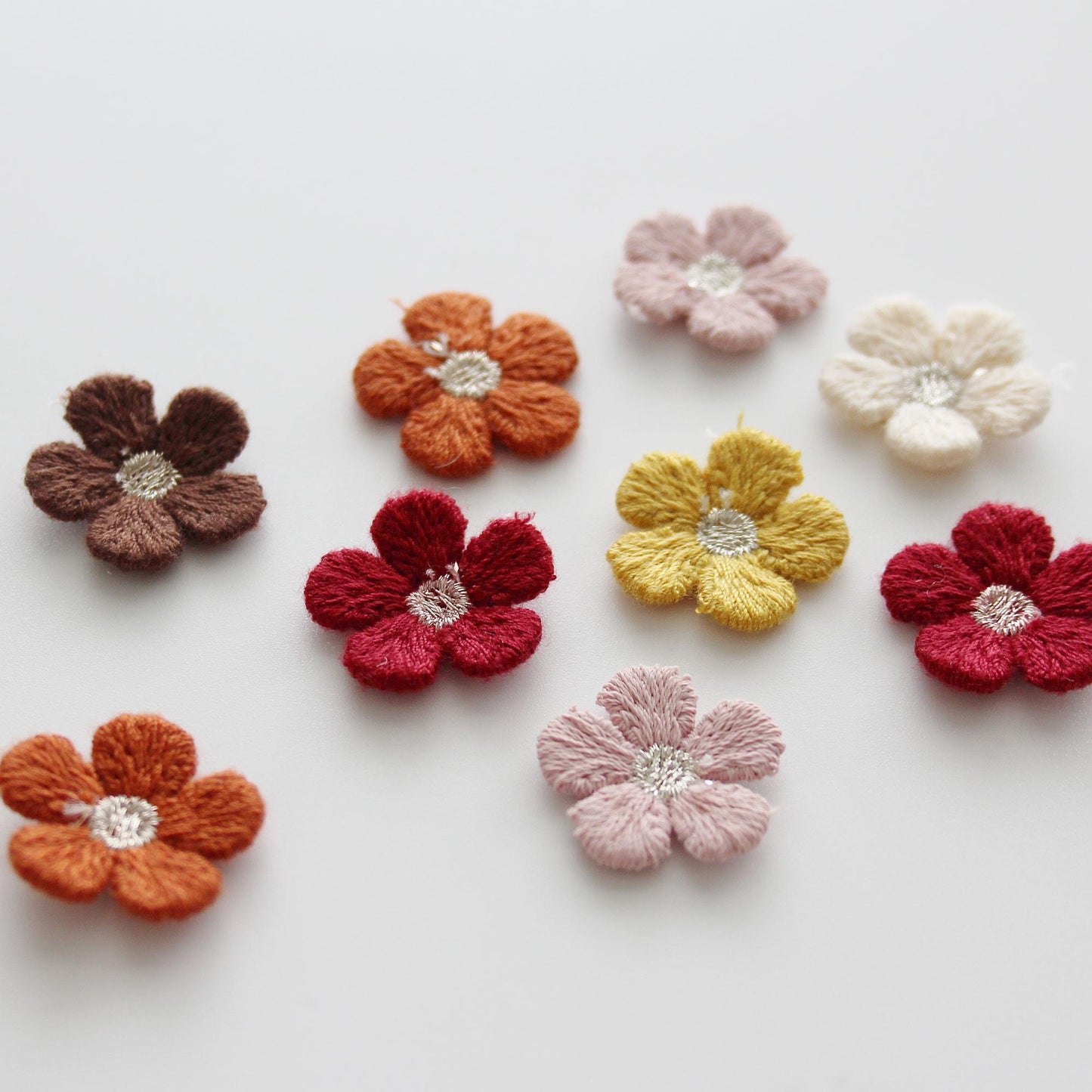 Embroidered Flower Appliques 0.78in (2cm) | Mini Floral Embroidery Patch 4pcs