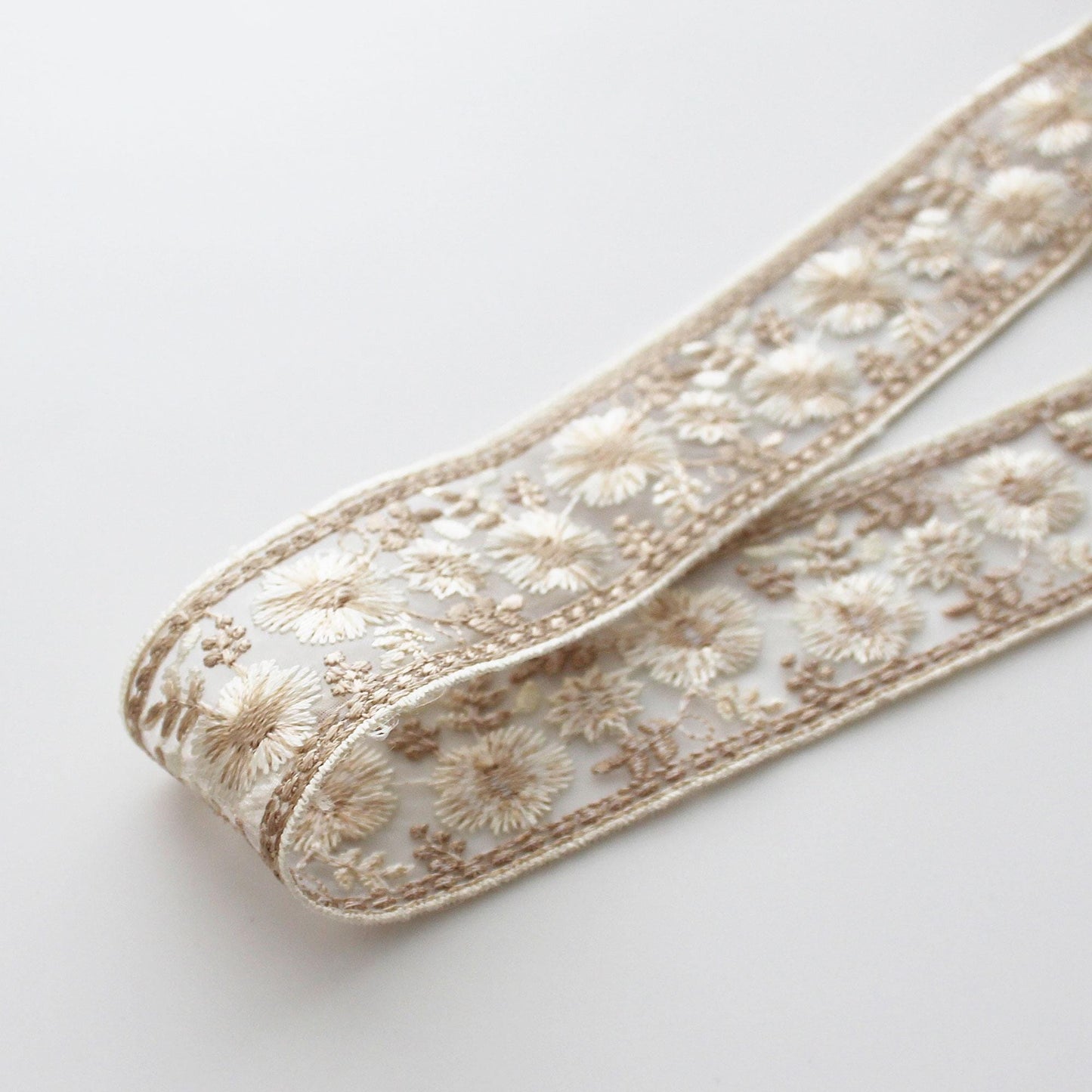 Embroidered Daisy Lace Trim - Vintage Floral Ribbon, 5Yards