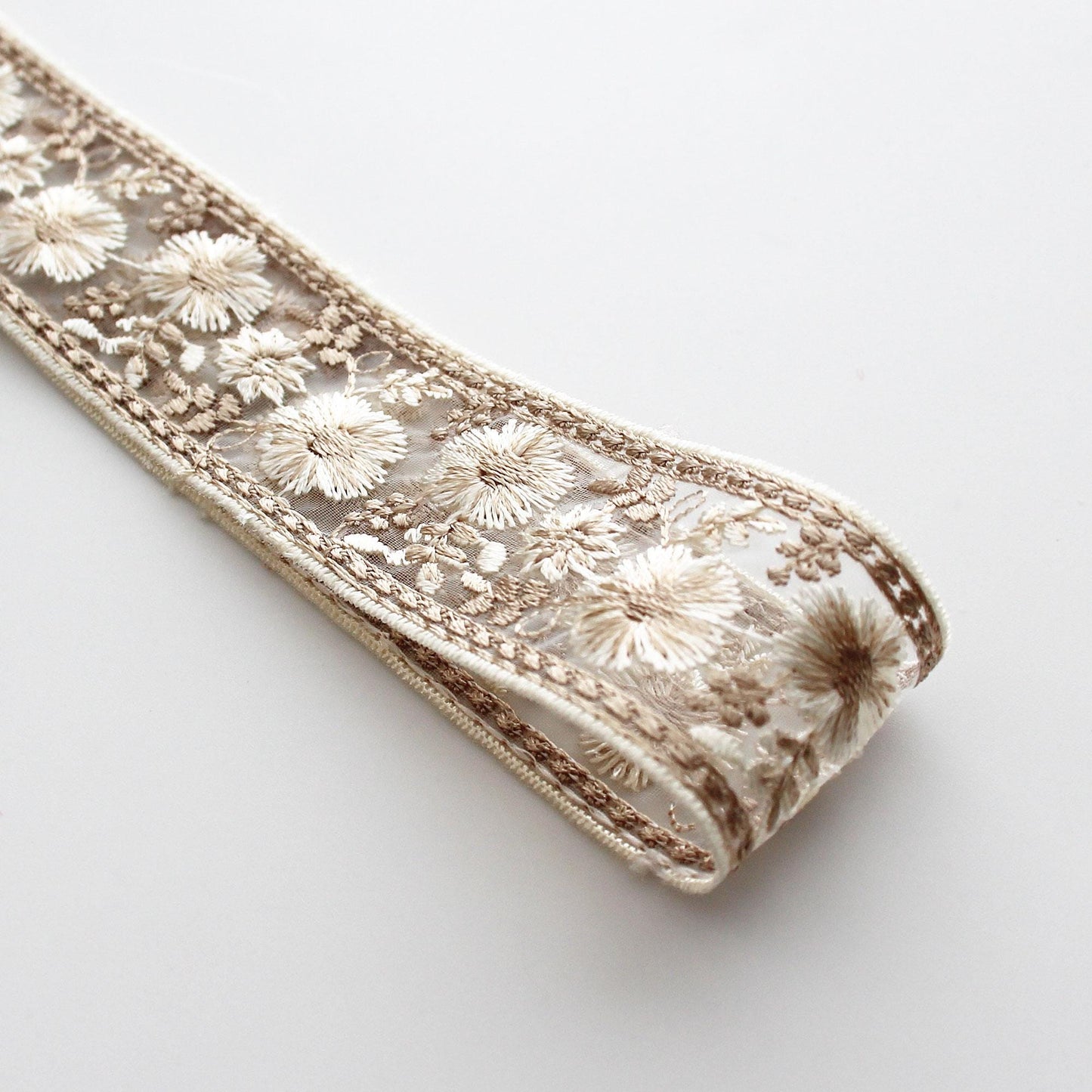 Embroidered Daisy Lace Trim - Vintage Floral Ribbon, 5Yards