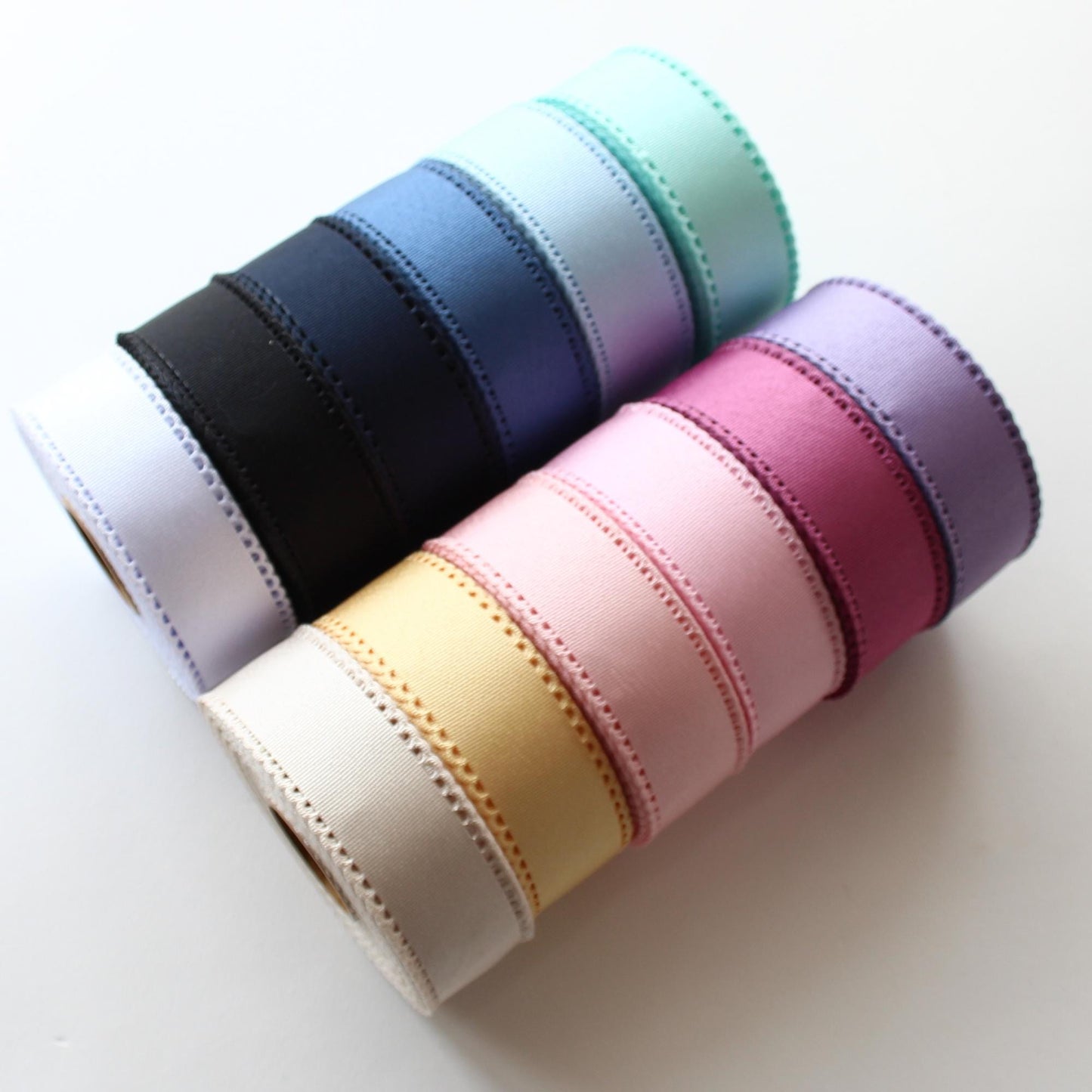 Scalloped Edge Grosgrain Ribbon, Hair Bow Supply, Craft Material (5 Yards)