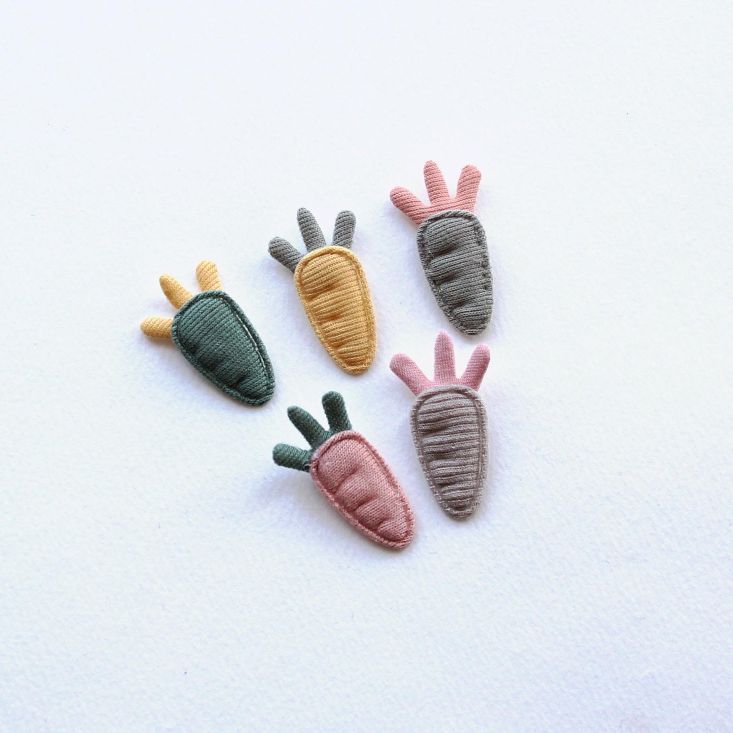 Mini Carrot Embroidered Patch, Fabric Applique, DIY Hair Bow Supply, Craft Decoration