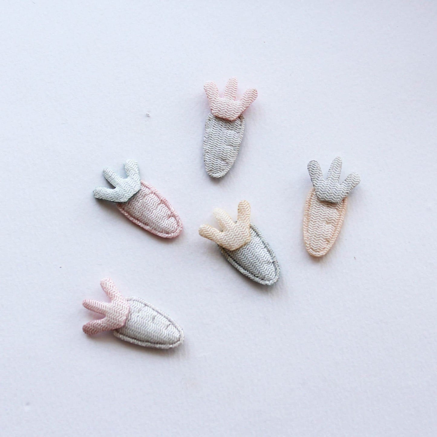 Mini Carrot Embroidered Patch, Fabric Applique, DIY Hair Bow Supply, Craft Decoration