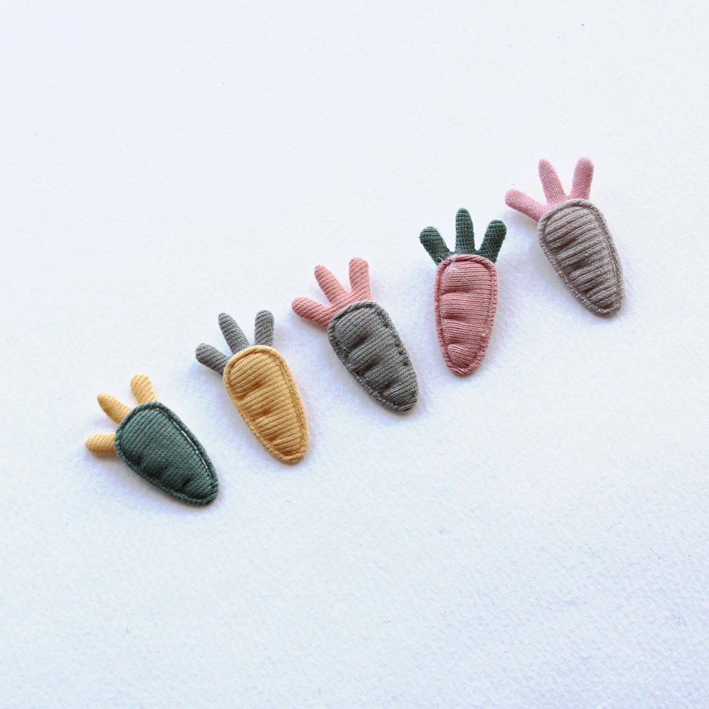 Mini Carrot Embroidered Patch, Fabric Applique, DIY Hair Bow Supply, Craft Decoration