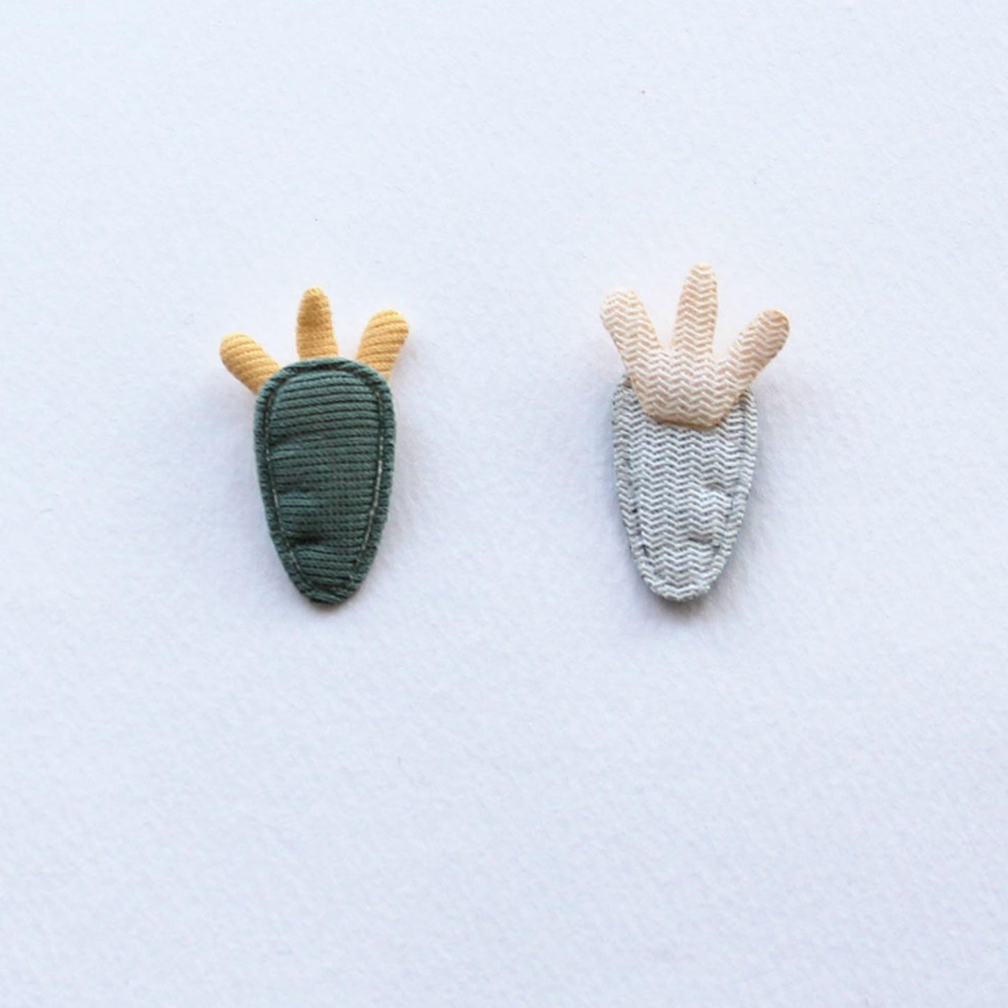 Mini Carrot Embroidered Patch, Fabric Applique, DIY Hair Bow Supply, Craft Decoration