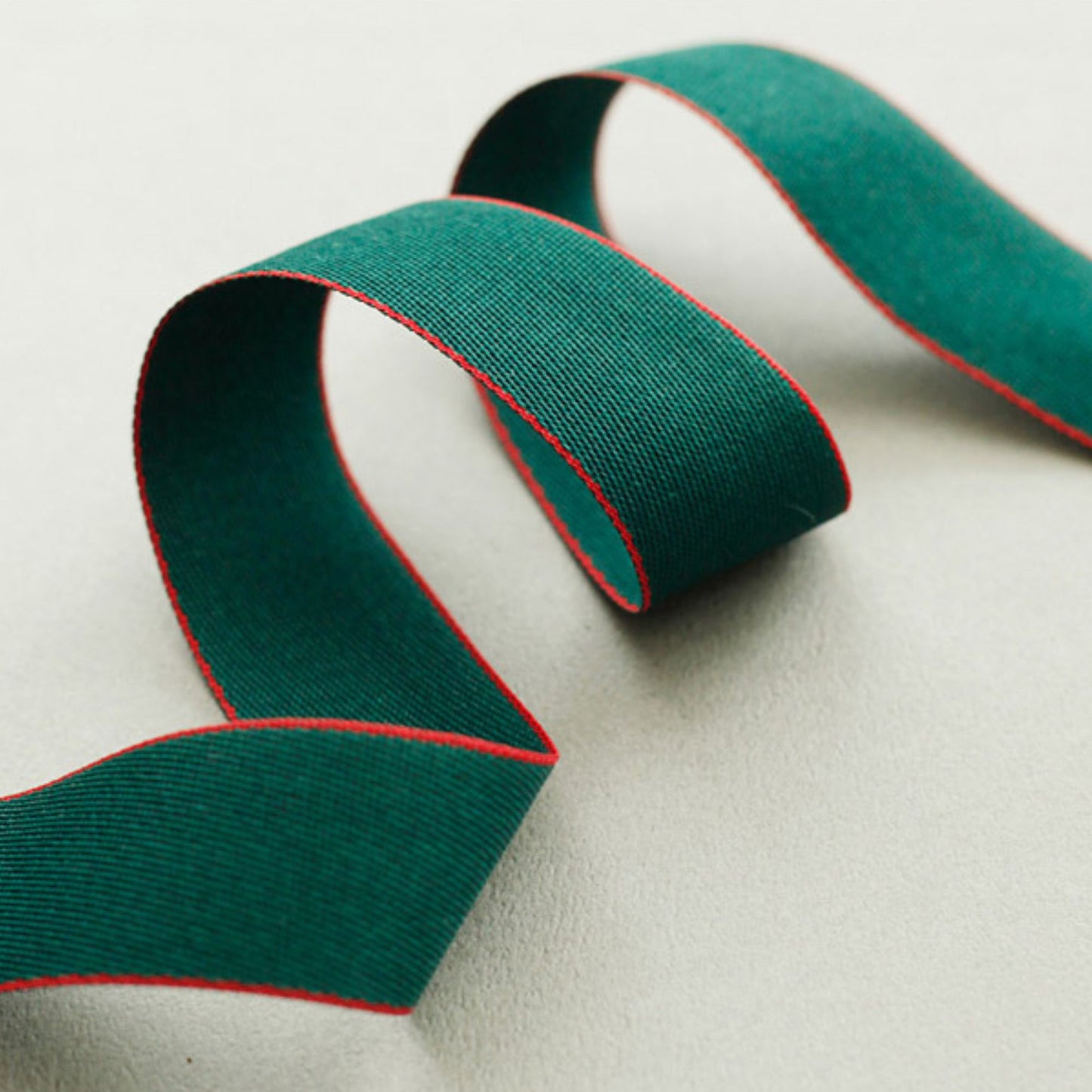 Pointed Edge Contrast Line Ribbon 1.02inch(2.6cm) x 2/5/10Yards